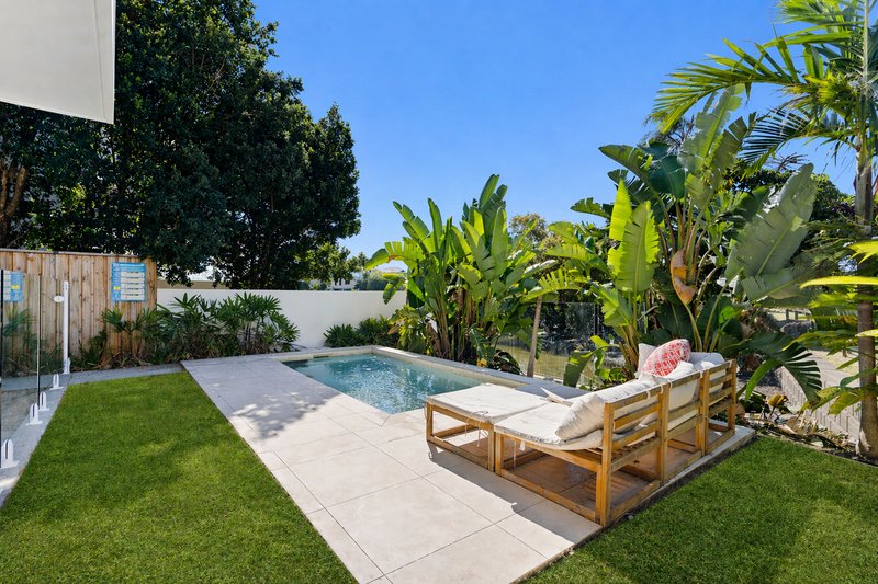 Photo - 4/31 Madang Crescent, Runaway Bay QLD 4216 - Image 1