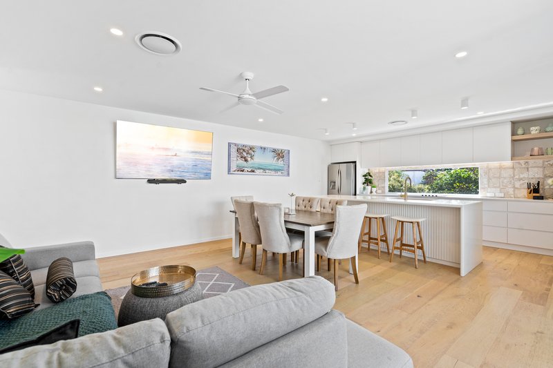Photo - 4/31 Madang Crescent, Runaway Bay QLD 4216 - Image 3