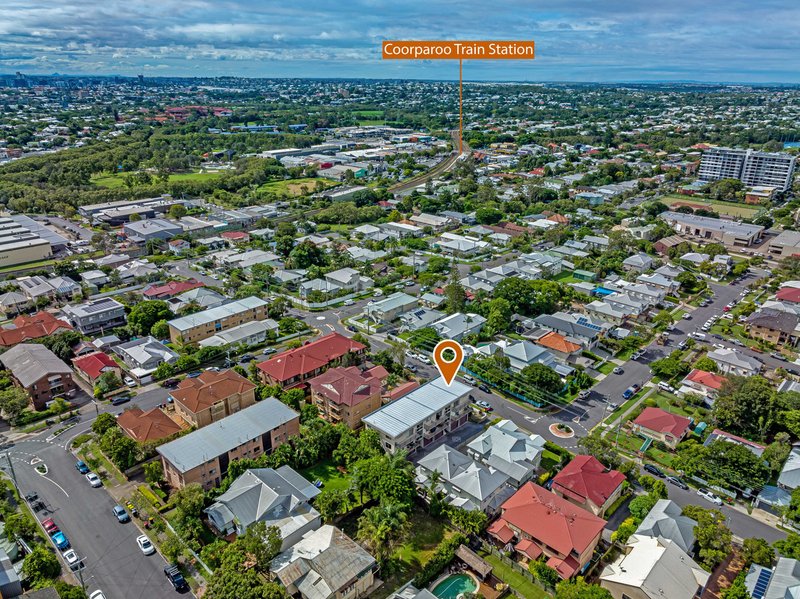 Photo - 4/31 St Leonards Street, Coorparoo QLD 4151 - Image 9