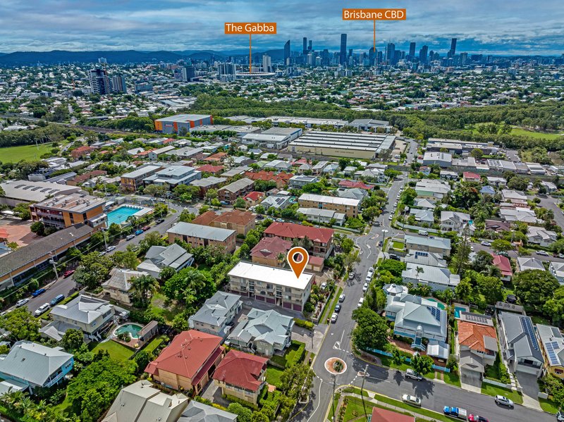 Photo - 4/31 St Leonards Street, Coorparoo QLD 4151 - Image 12