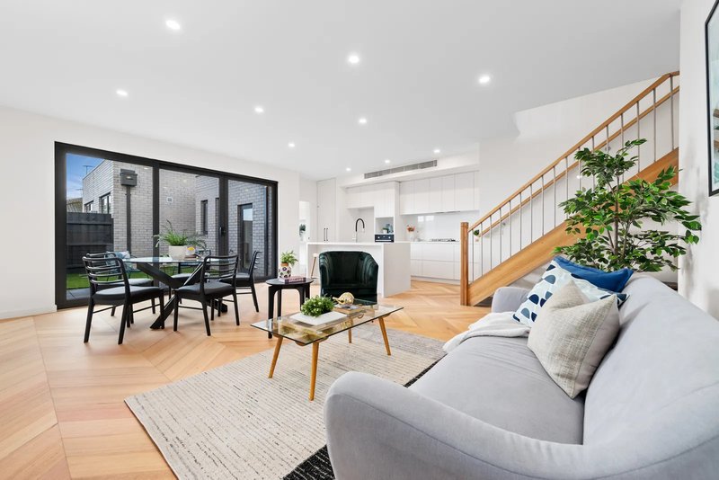 Photo - 431 Stephensons Road, Mount Waverley VIC 3149 - Image 3