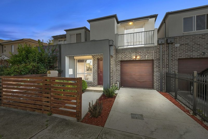 Photo - 4/31 Wedge Street, Dandenong VIC 3175 - Image 2