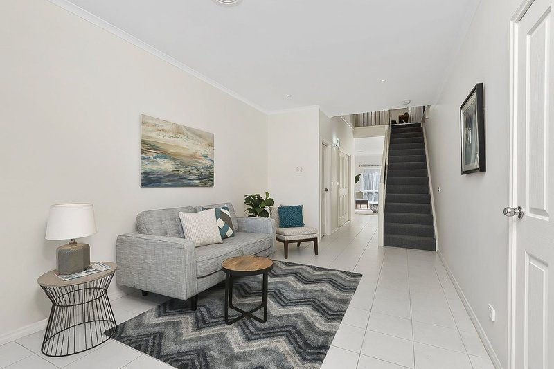 Photo - 4/31 Wedge Street, Dandenong VIC 3175 - Image 3