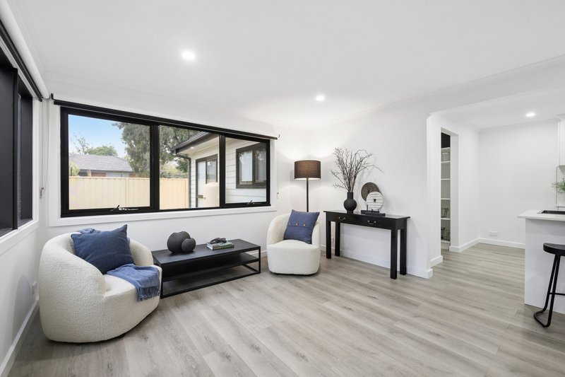 Photo - 4/31 Worcester Road, Gisborne VIC 3437 - Image 5