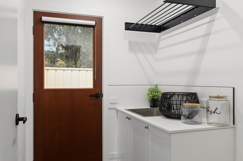Photo - 4/31 Worcester Road, Gisborne VIC 3437 - Image 14