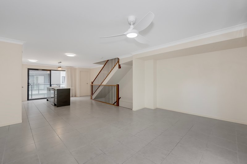 Photo - 43/10 Riverview Road, Nerang QLD 4211 - Image 2