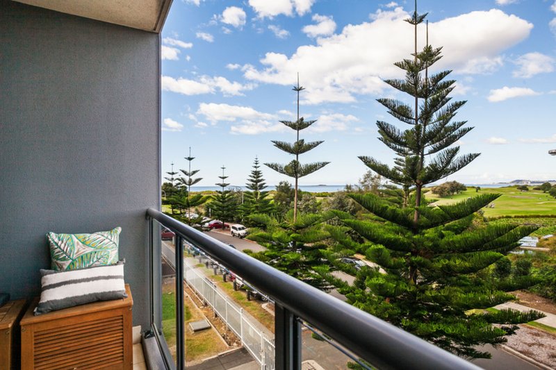 Photo - 43/12 Bank Street, Wollongong NSW 2500 - Image 4