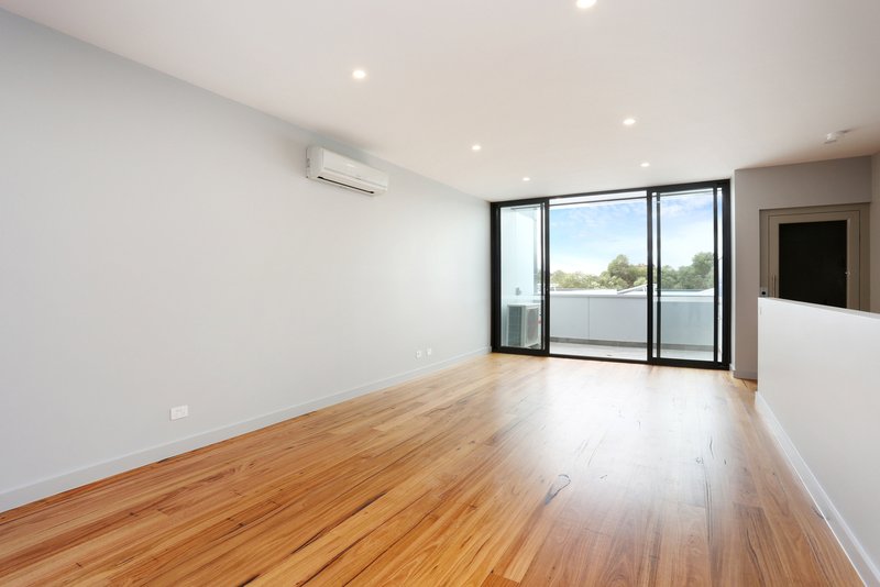 Photo - 4/312 Pascoe Vale Road, Essendon VIC 3040 - Image 2