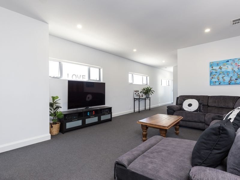 Photo - 4/314 Military Road, Semaphore Park SA 5019 - Image 5