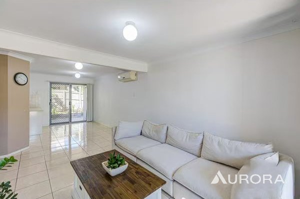 Photo - 43/15 James Edward Street, Richlands QLD 4077 - Image 4