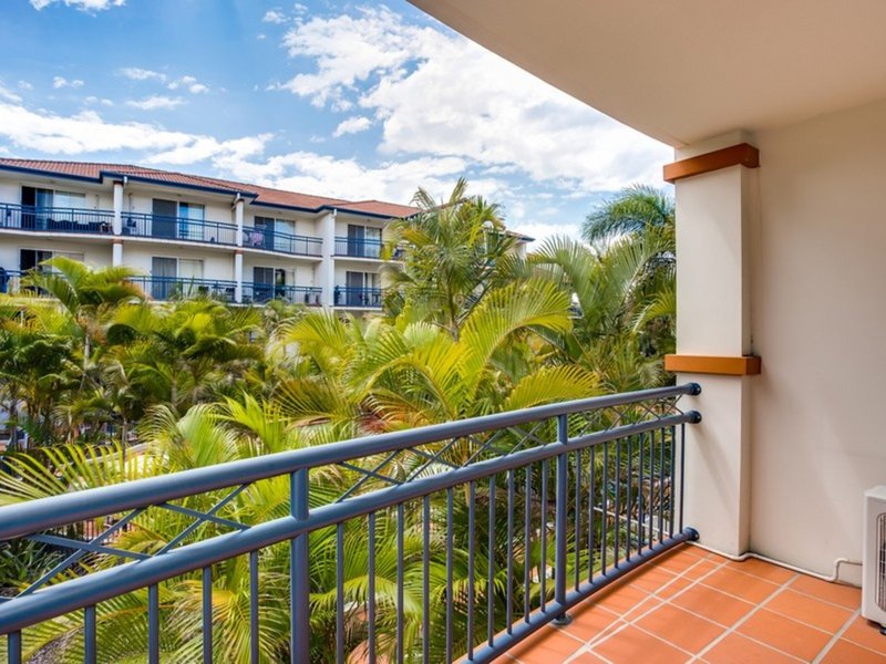 Photo - 43/150 Marine Parade, Southport QLD 4215 - Image 3