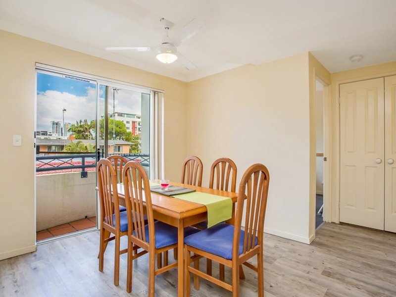 Photo - 43/150 Marine Parade, Southport QLD 4215 - Image 4