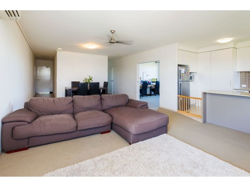 Photo - 431/64-68 Sickle Avenue, Hope Island QLD 4212 - Image 3