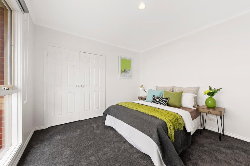 Photo - 4/318 Burwood Highway, Burwood VIC 3125 - Image 3