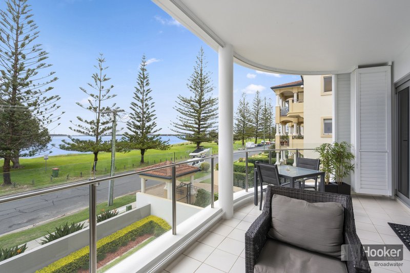 Photo - 4/32-34 Oatland Esplanade, Runaway Bay QLD 4216 - Image 15