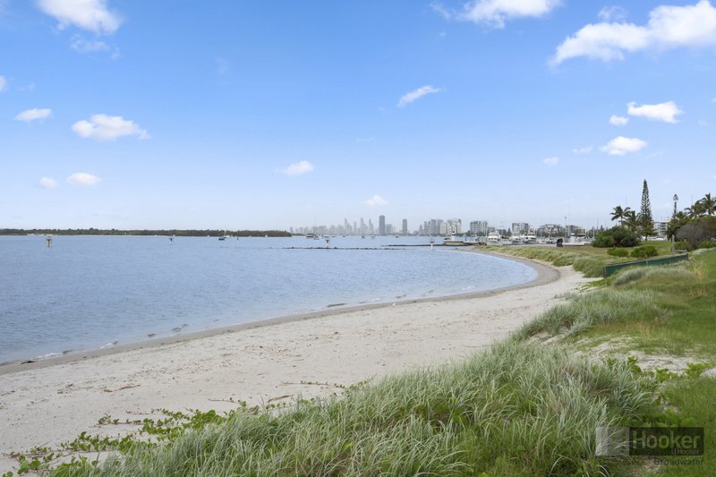 Photo - 4/32-34 Oatland Esplanade, Runaway Bay QLD 4216 - Image 18