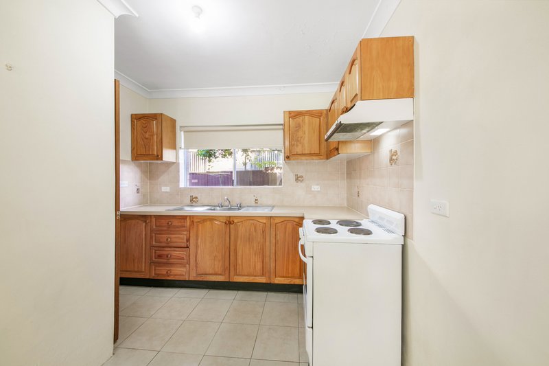 Photo - 4/32 Chetwynd Rd , Merrylands NSW 2160 - Image 3