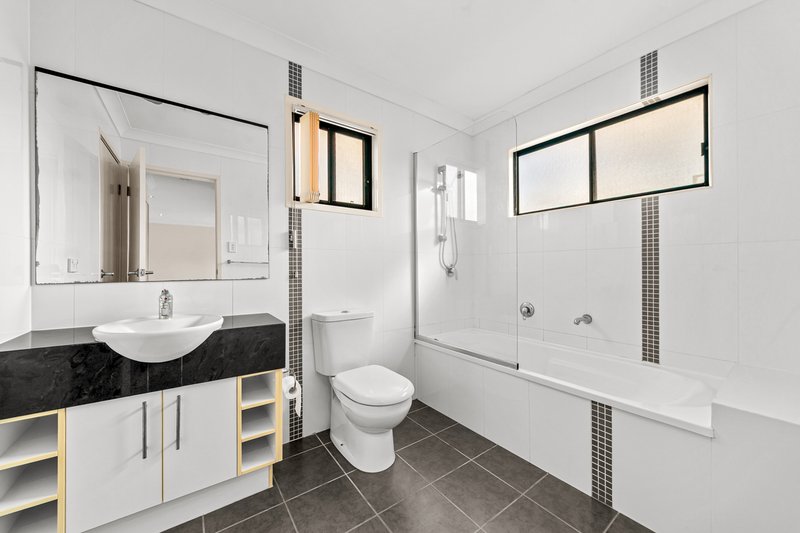Photo - 4/32 Earl Street, Greenslopes QLD 4120 - Image 6