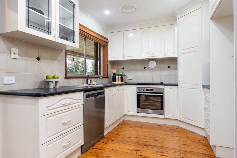Photo - 432 English Avenue, Lavington NSW 2641 - Image 3