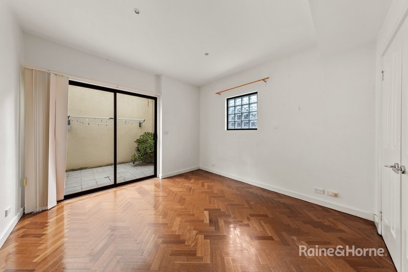 Photo - 4/32 Little Eastment Street, Northcote VIC 3070 - Image 3