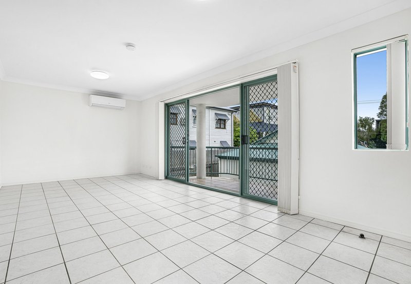 Photo - 4/32 Pashen Street, Morningside QLD 4170 - Image 3