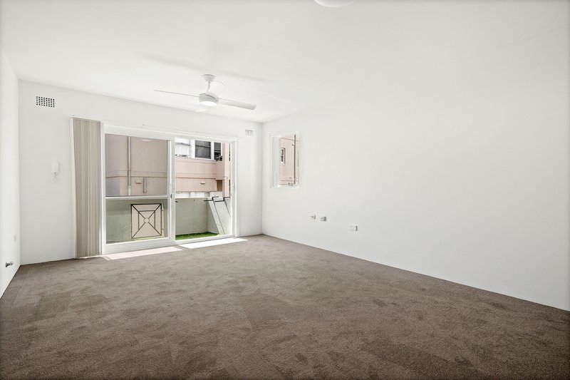 Photo - 4/32 The Esplanade, Cronulla NSW 2230 - Image 5