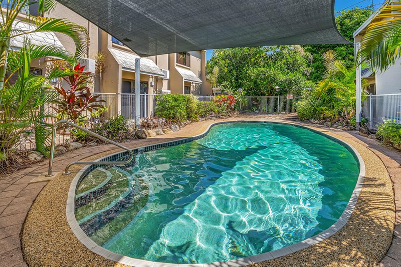 Photo - 4/323-329 Mcleod Street, Cairns North QLD 4870 - Image 10