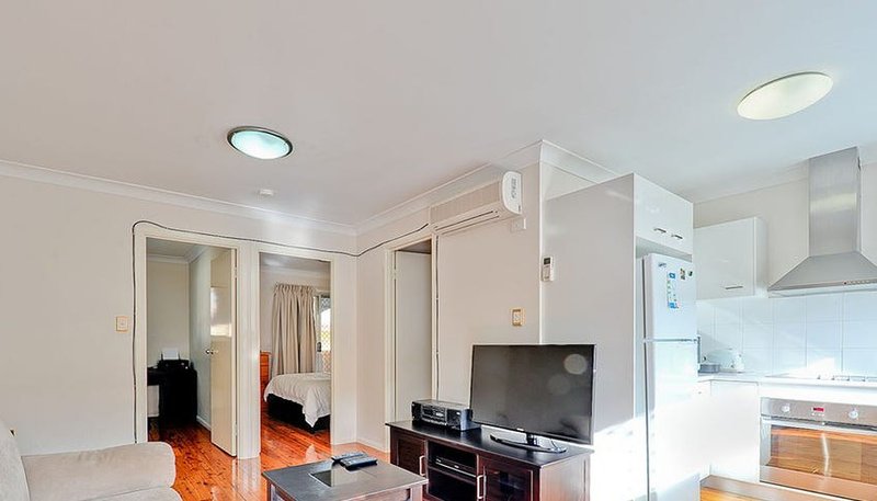 Photo - 4/33 Derby Street, Coorparoo QLD 4151 - Image 5