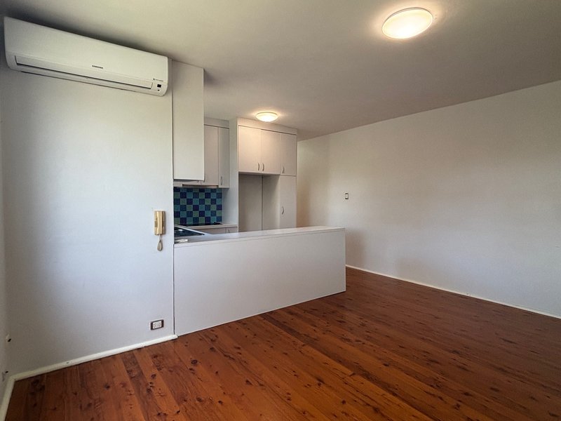 Photo - 4/33 Graham Road, Narwee NSW 2209 - Image 2