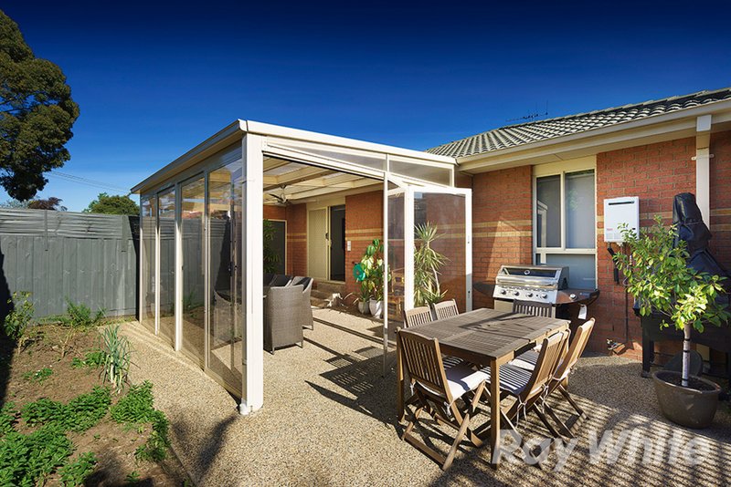 Photo - 4/33 Kauri Grove, Glen Waverley VIC 3150 - Image 9