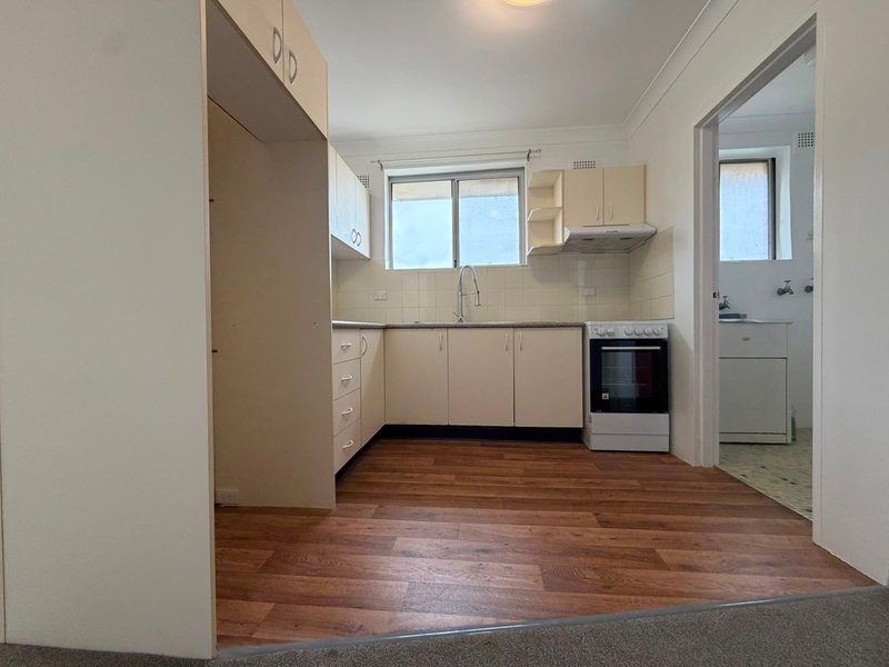 Photo - 4/33 Manchester Street, Merrylands NSW 2160 - Image 2
