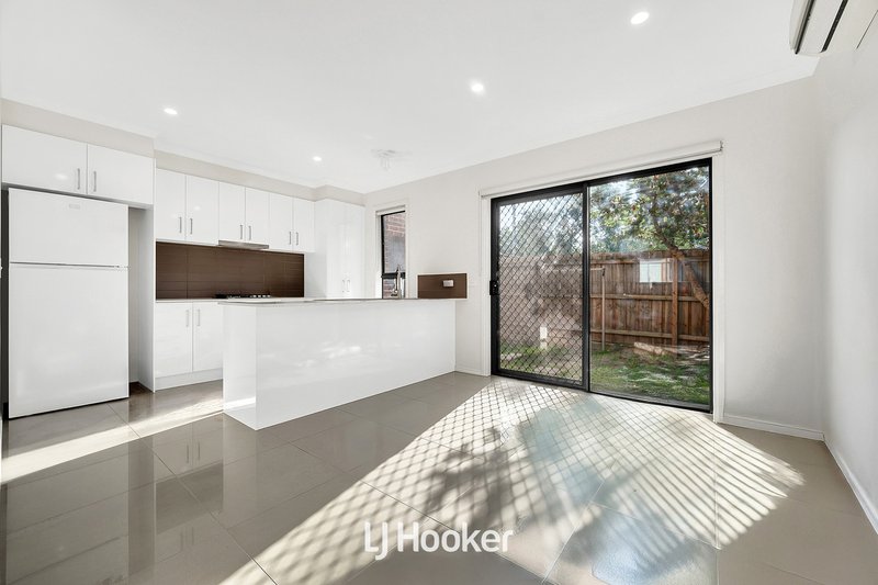 Photo - 4/33. New Street, Dandenong VIC 3175 - Image 3