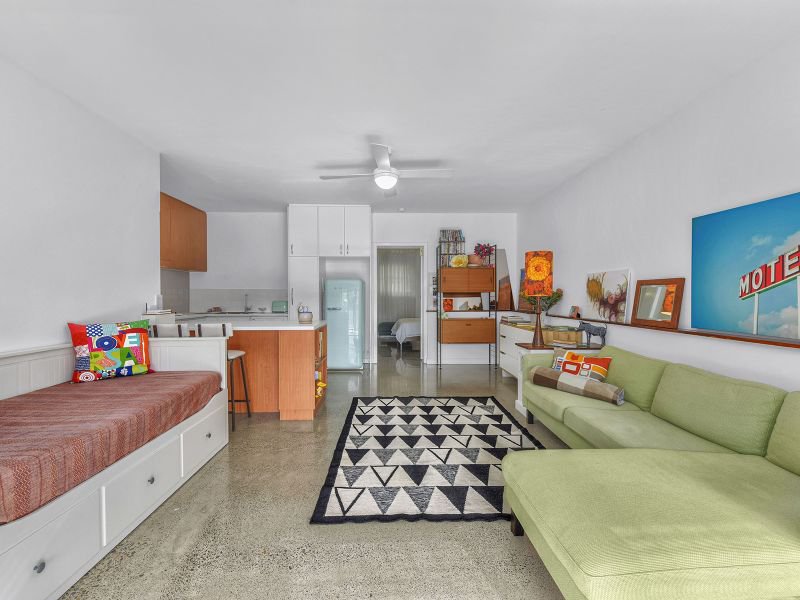 Photo - 4/33 Oxlade Drive, New Farm QLD 4005 - Image 2