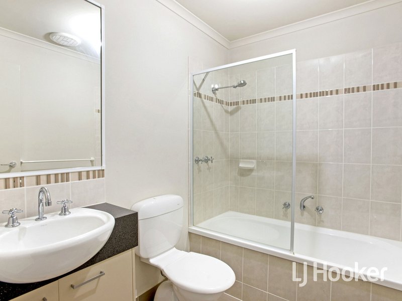 Photo - 43/39 Astley Crescent, Point Cook VIC 3030 - Image 6