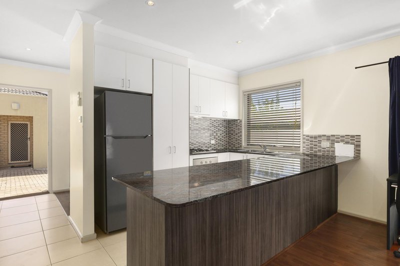 Photo - 4/34 Luffman Crescent, Gilmore ACT 2905 - Image 3