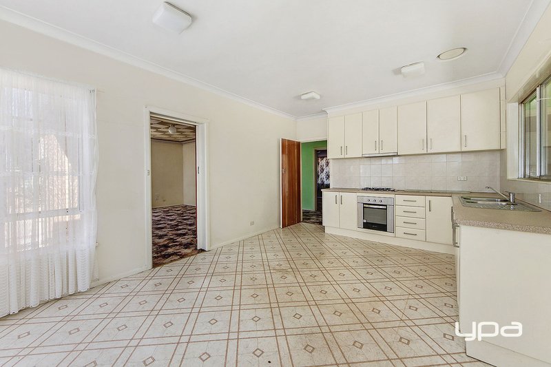 Photo - 434 Main Road West , St Albans VIC 3021 - Image 3