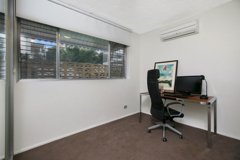 Photo - 4/34 Park Avenue, East Brisbane QLD 4169 - Image 8