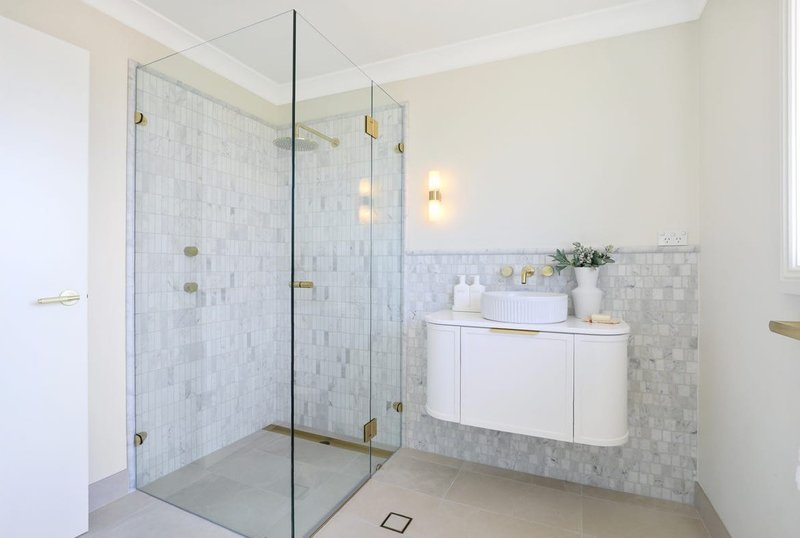 Photo - 4/34 Surfside Drive, Port Kembla NSW 2505 - Image 7