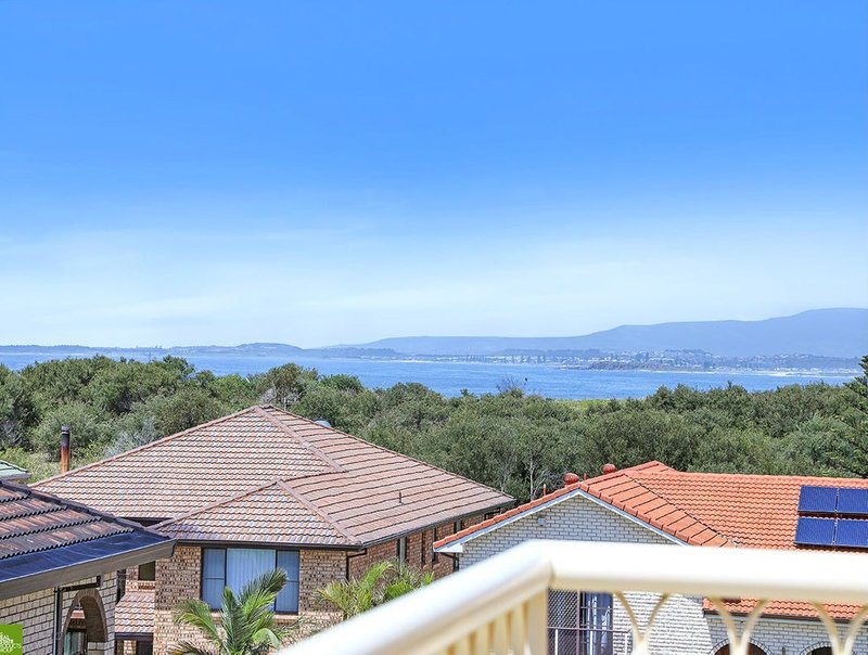 Photo - 4/34 Surfside Drive, Port Kembla NSW 2505 - Image 9
