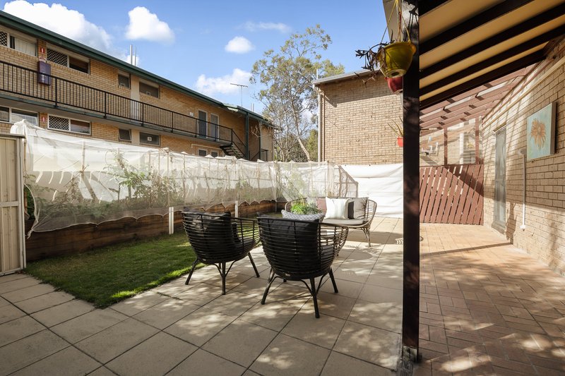 Photo - 4/34 Underhill Avenue, Indooroopilly QLD 4068 - Image 7