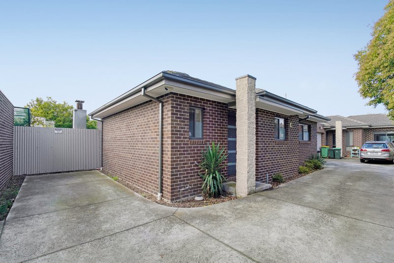 Photo - 4/34 Willoughby Street, Reservoir VIC 3073 - Image 2