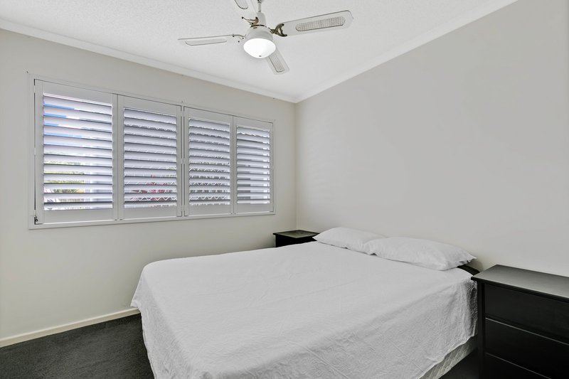 Photo - 4/35-37 Bradman Avenue, Maroochydore QLD 4558 - Image 10