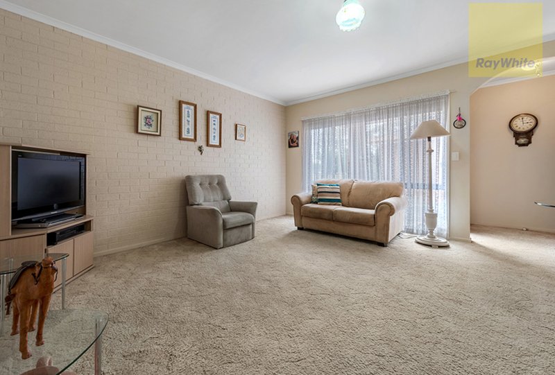 Photo - 4/35 Carlisle Street, Craigieburn VIC 3064 - Image 4