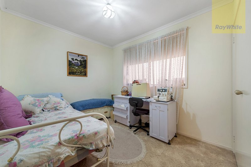 Photo - 4/35 Carlisle Street, Craigieburn VIC 3064 - Image 6