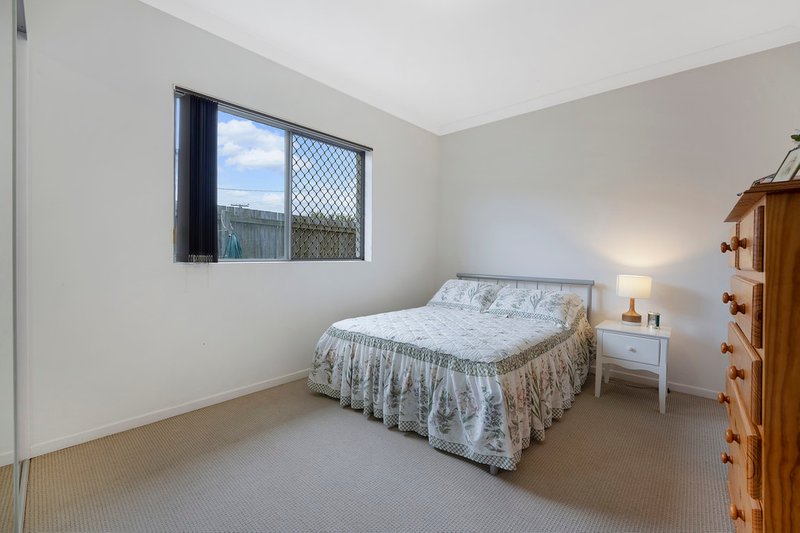 Photo - 4/35 Harvey Street, Strathpine QLD 4500 - Image 9