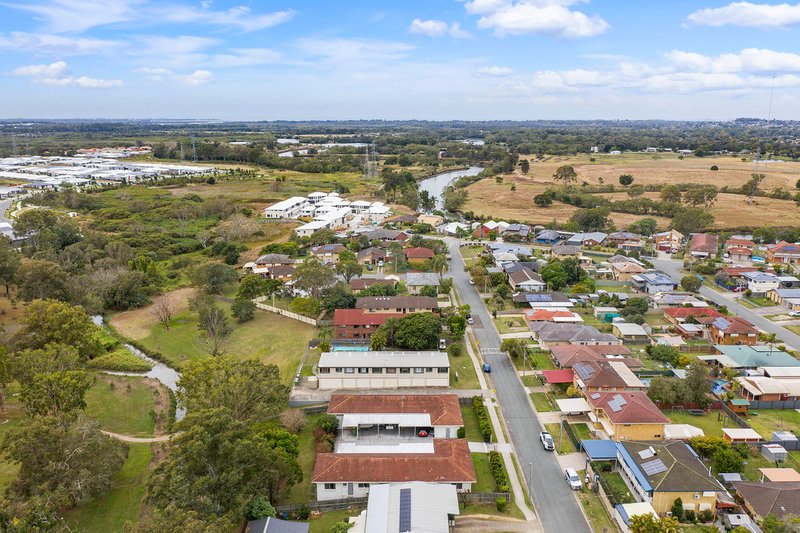 Photo - 4/35 Harvey Street, Strathpine QLD 4500 - Image 15