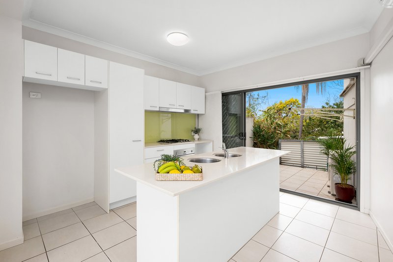 Photo - 4/35 Jersey Street, Morningside QLD 4170 - Image 6