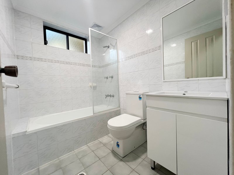 Photo - 4/35 Lane Street, Wentworthville NSW 2145 - Image 5