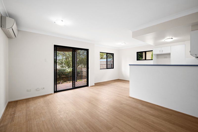 Photo - 4/35 Tenby Street, Upper Mount Gravatt QLD 4122 - Image 2