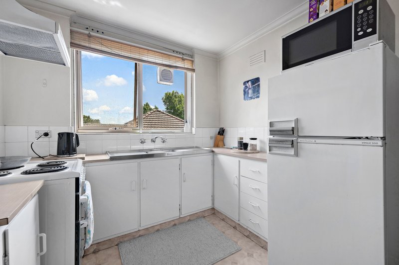 Photo - 4/35 Tulip Grove, Cheltenham VIC 3192 - Image 2